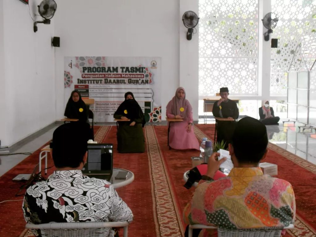 LOMBA HIFDZ AL-HADITS DALAM RANGKA MEMPERINGATI MILAD KE-2 IDAQU ‘THE POWER OF MAHABBAH’ MEMBANGUN PERADABAN DENGAN CINTA